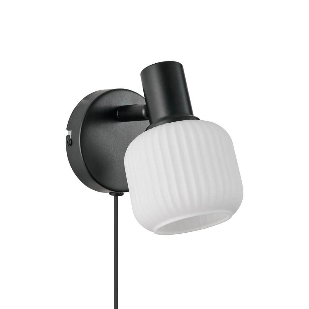 Schwarze Wandleuchte Milford mit Weiß Nordlux 5704924018688