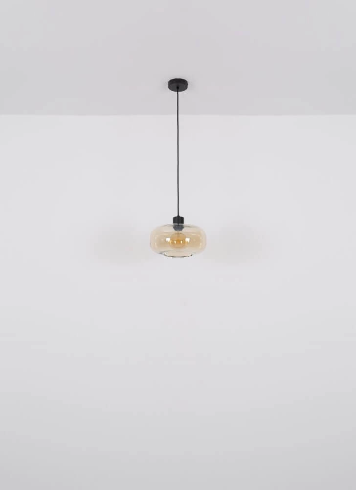 Schwarze Hängelampe Giuseppe Bernsteinfarbenes Glas Globo 9007371444212