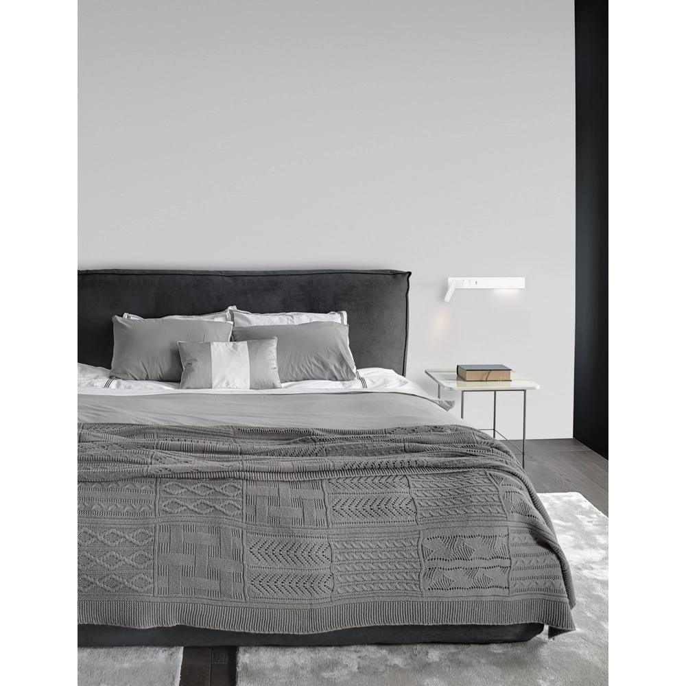 Nachttischlampe Vida Links weiß mit USB Lyora 5212017427861