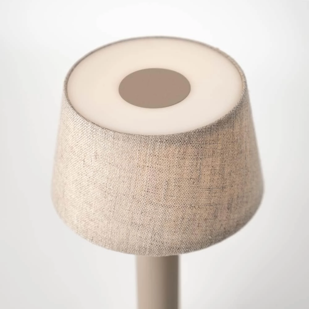 Wiederaufladbare Tischlampe Two Beige linnen Humble 7446023312363