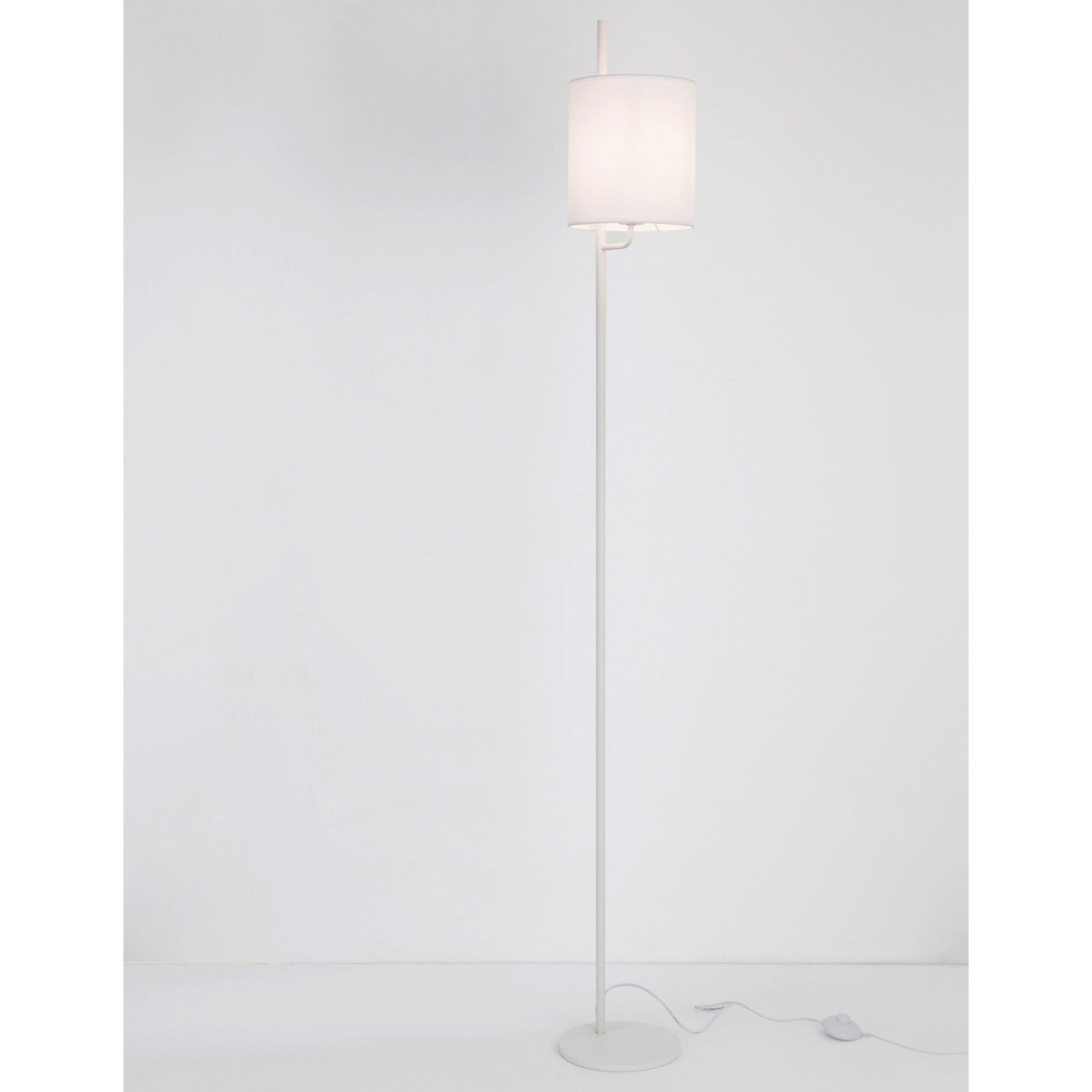 Stehlampe Yama schwarz