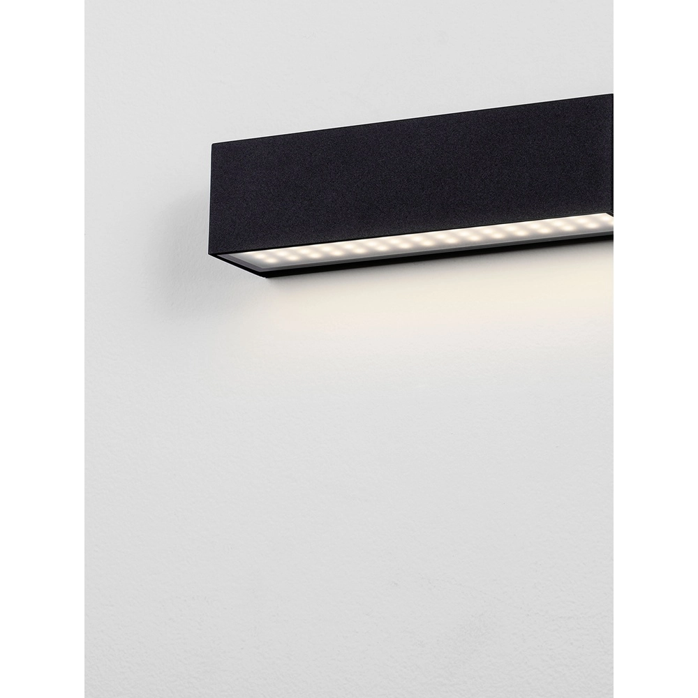 Schlanke Wandleuchte Allure schwarz 22cm Lyora 5212017479105