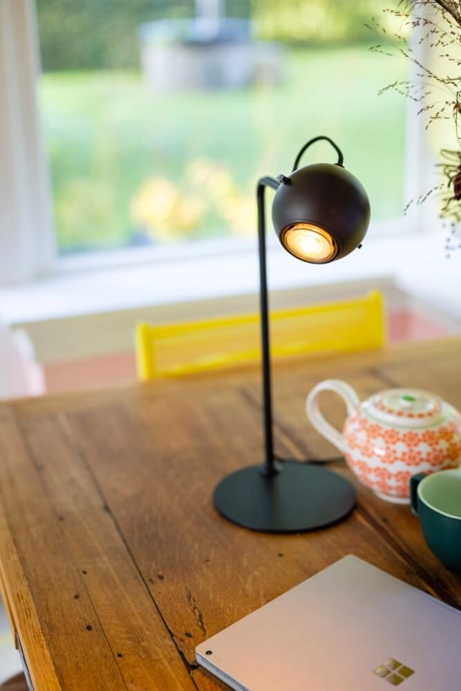Schwarze Schreibtischlampe The Eye ETH 8720195304524