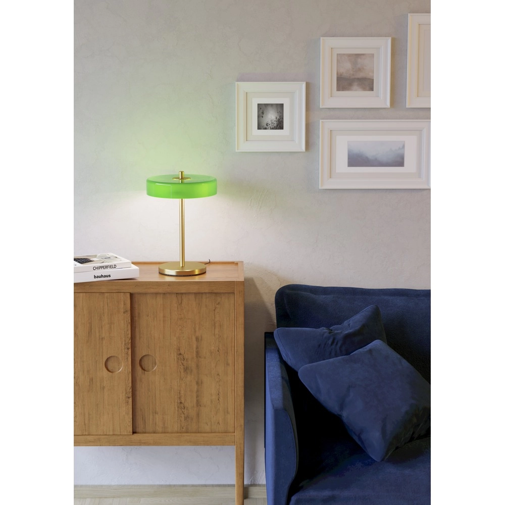 Design-Tischlampe Salve Messing, verziert mit Grün