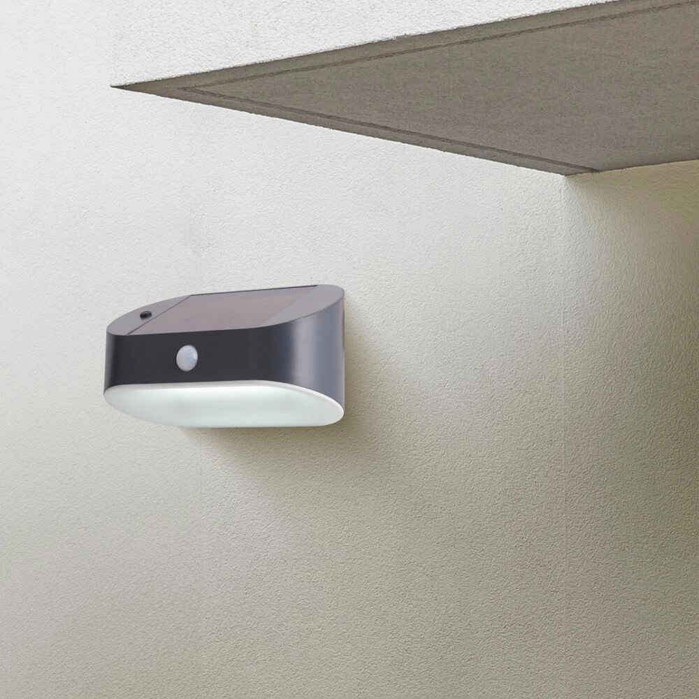 Anthrazitfarbene Wandleuchte Solar Design Searchlight 5053423241456