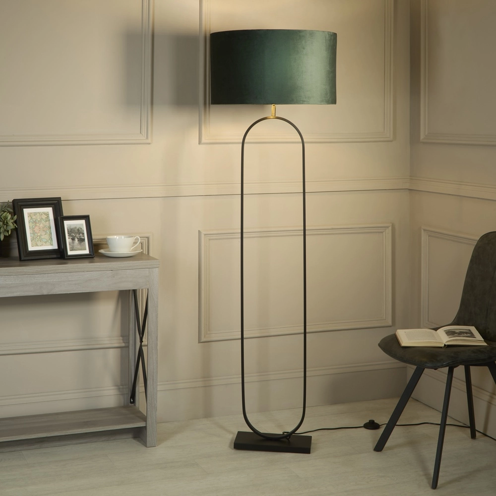 Stehlampe Modish schwarz mit grüner Kapuze Searchlight 5053423307558
