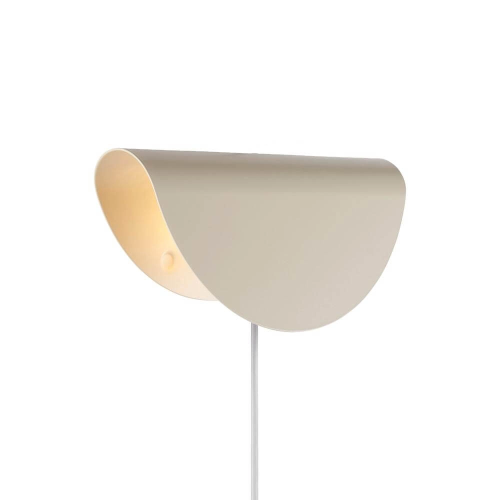 Design-Wandleuchte Model 2110 sandbraun