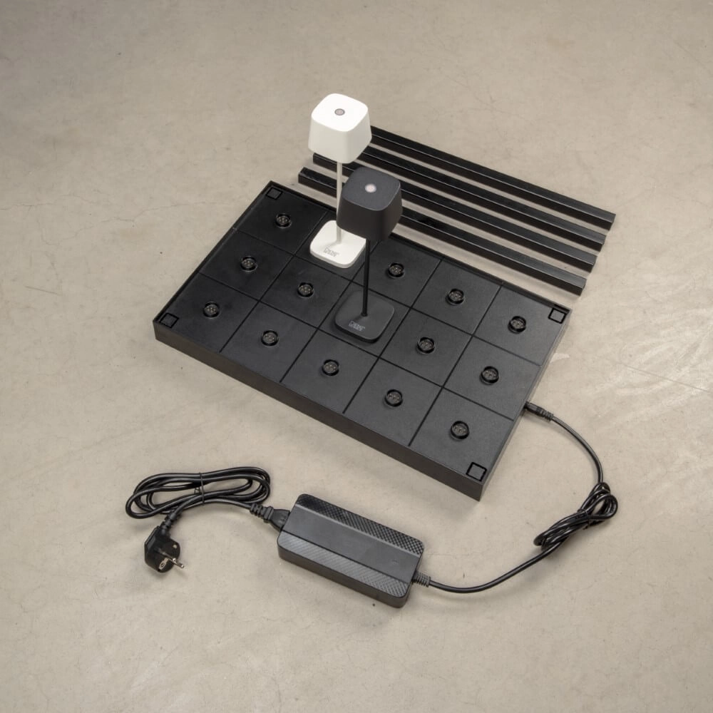Schwarz Oplaadpaneel für 15 Tischlampen KonstSmide 7318307836752