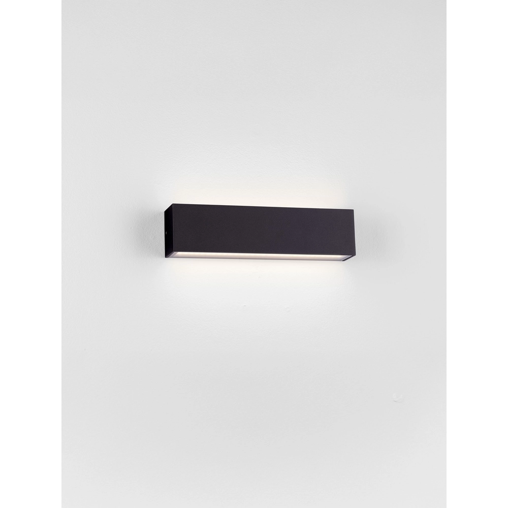 Schlanke Wandleuchte Allure schwarz 26cm Lyora 5212017479082