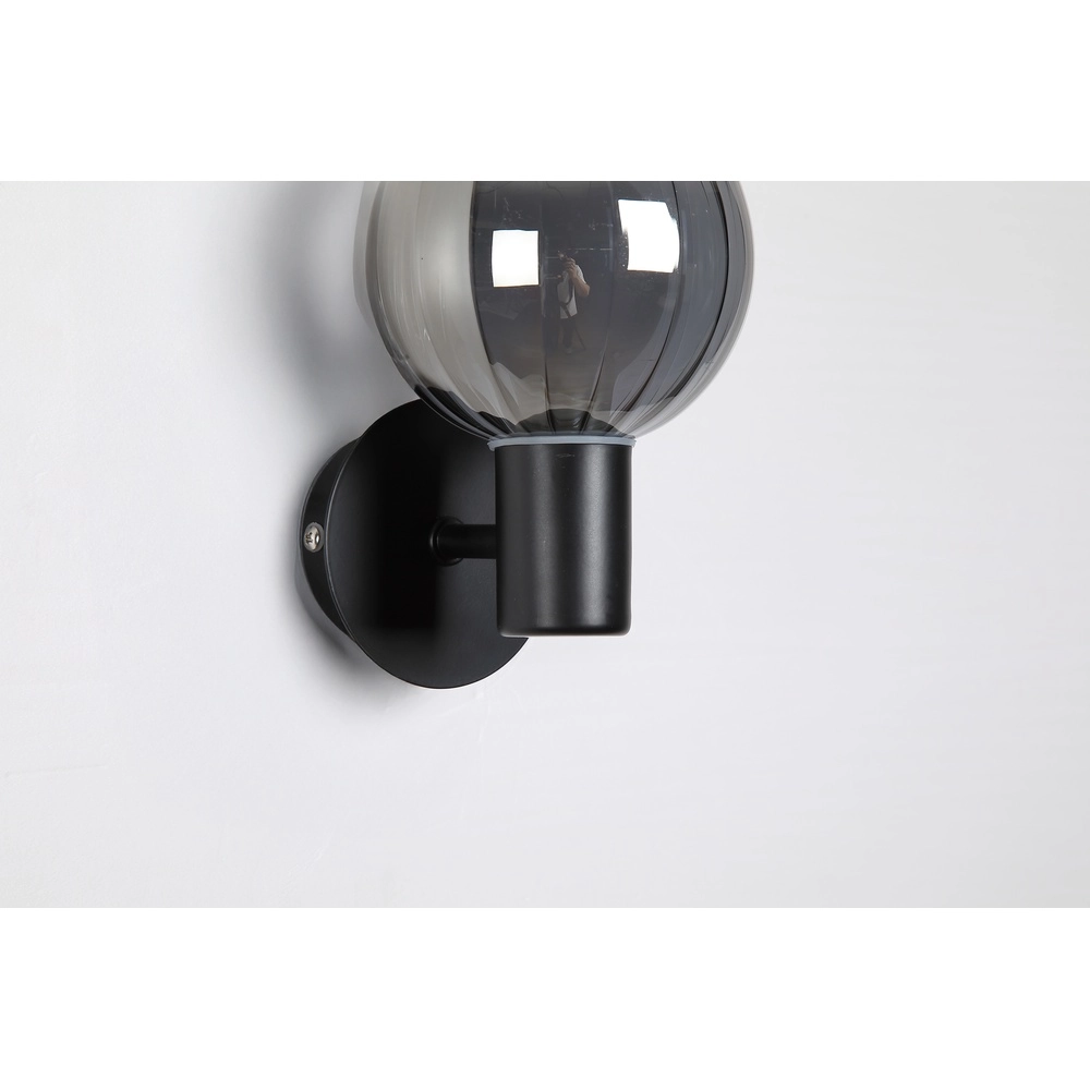 Wandleuchte Luminsphere schwarz einfach Searchlight 5053423297392