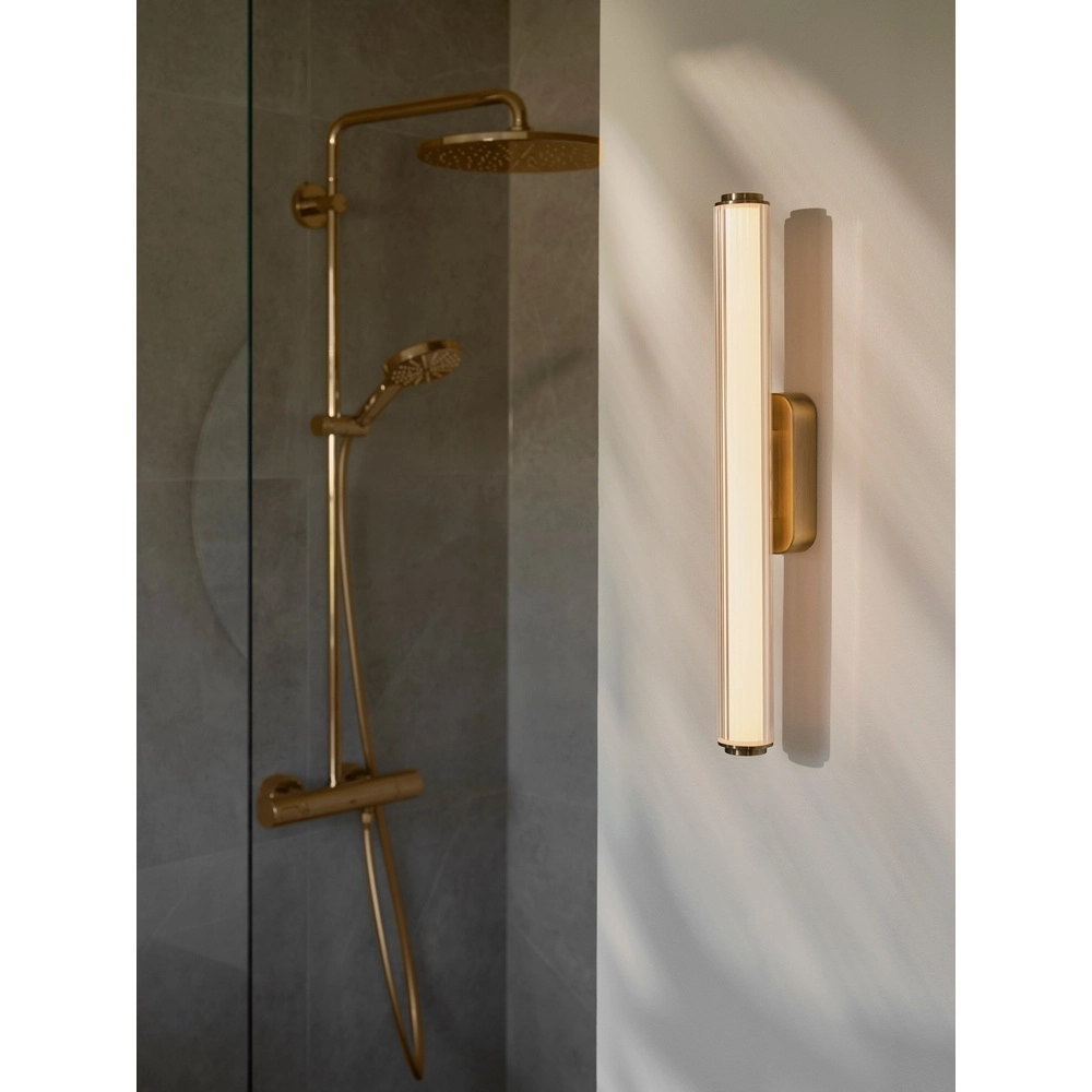 Wandlampe im Badezimmer Virelle 50  Messing