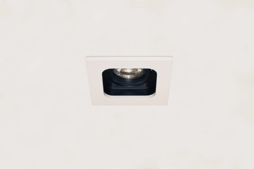 Downlighter Moggio weiß mit schwarz Artdelight 8719831735648