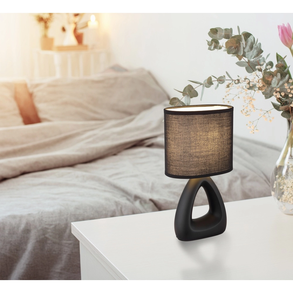 Design-Tischlampe Triangle Schwarz Globo 9007371478514