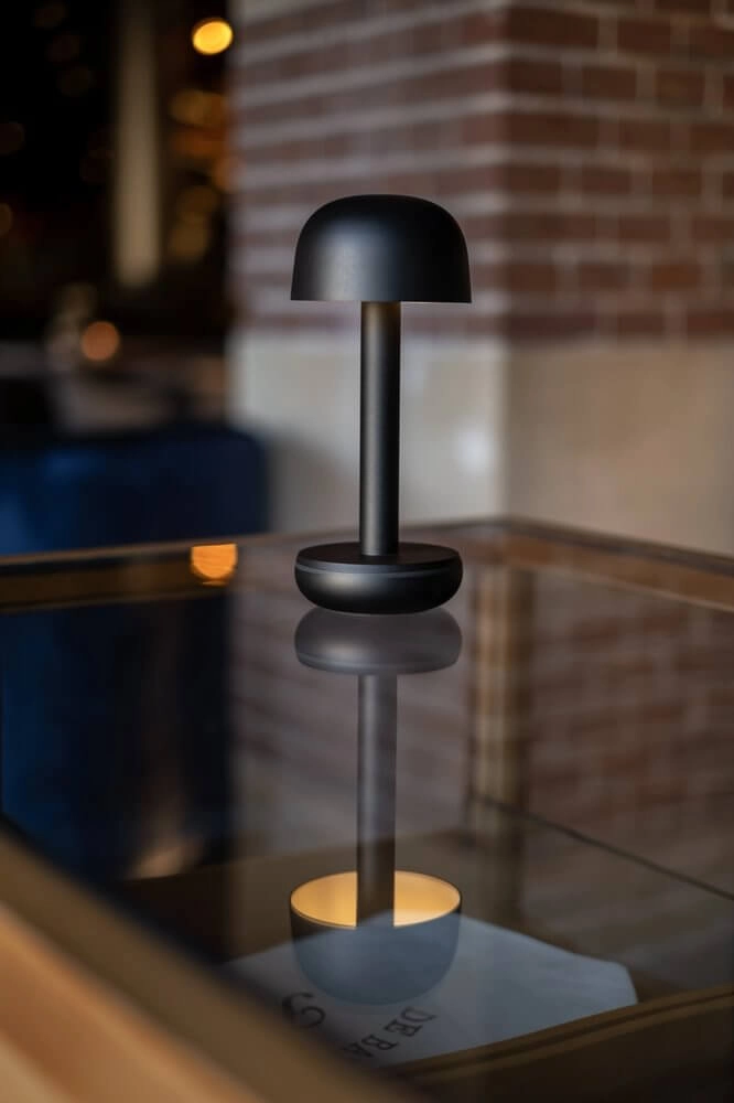 Wiederaufladbare Tischlampe Two Schwarz Humble 7446023311359