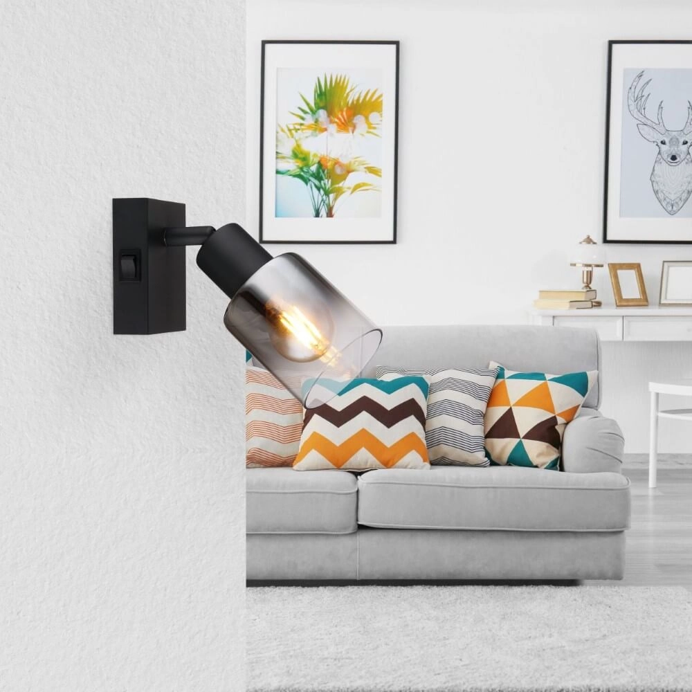 Schwarze Wandlampe Hubertus mit Schalter Globo 9007371446018
