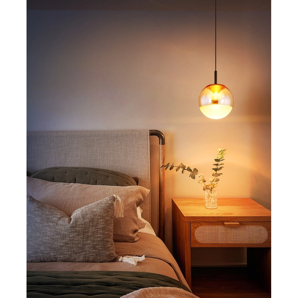 Design-Pendellampe Severin schwarz mit bernsteinfarbenem Glas Globo 9007371546930