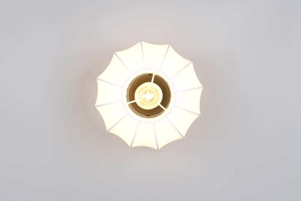 Weiße Design-Deckenleuchte Madleine Ø 25cm Trio 4017807638240