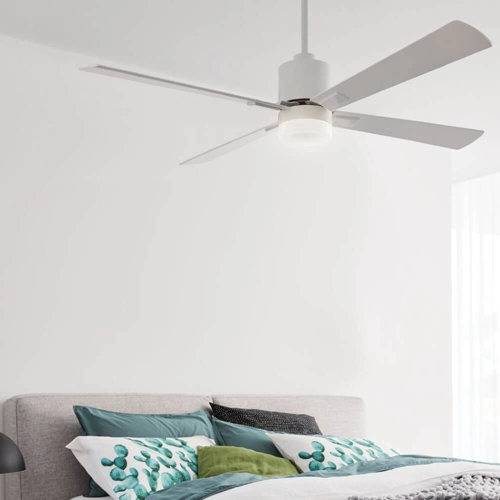 Weißer Deckenventilator Airfusion Climate I Ø 132cm Beacon 9333509087977