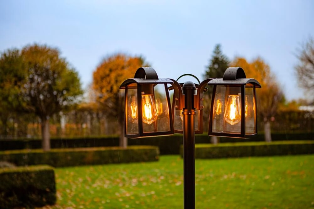 Schöne Gartenlampe Kelsey schwarz 3-flammig Lutec 6939412070292