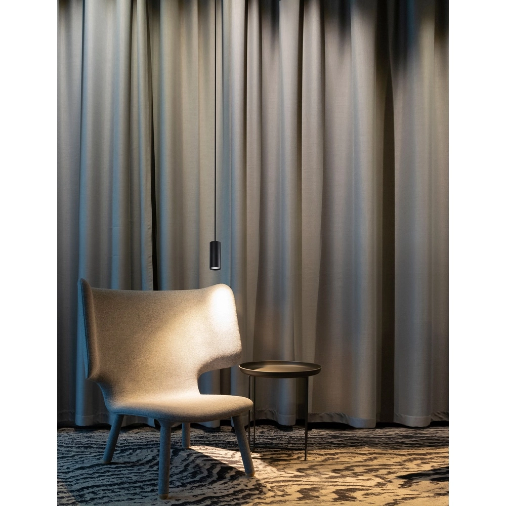 Schlanke Pendelleuchte Aila schwarz Lyora 5212017427274