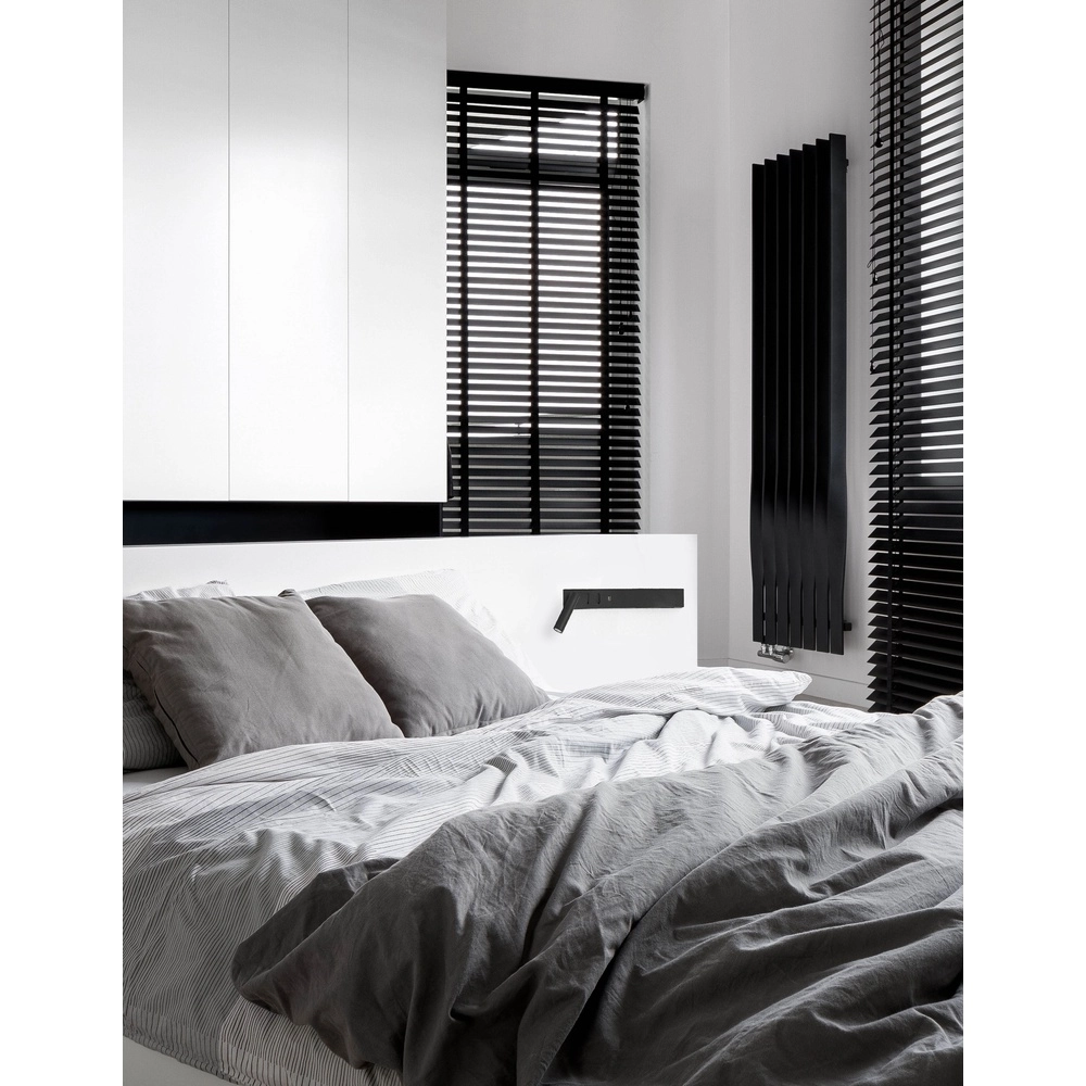 Nachttischlampe Vida Links schwarz mit USB Lyora 5212017427847
