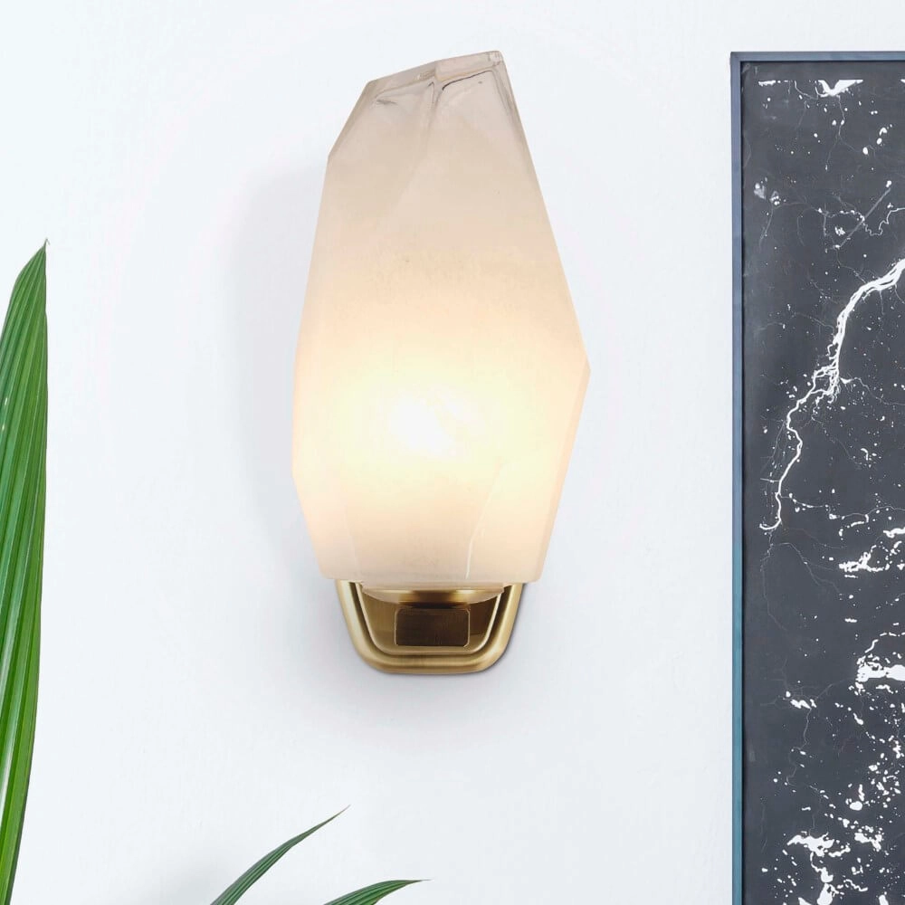 Wandleuchte Rocky mit weißem Glas Searchlight 5053423264257
