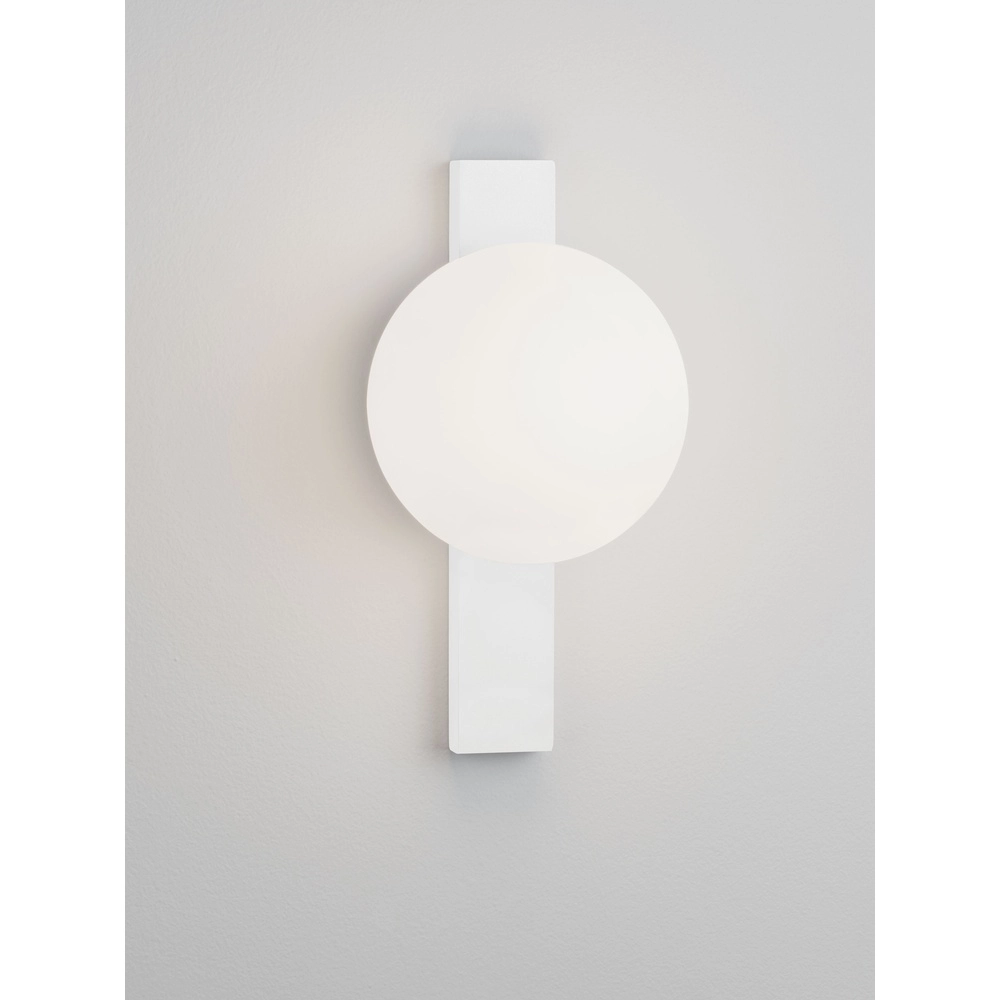 Einzigartige Wandlampe Remi Weiß Lyora 5212017494443