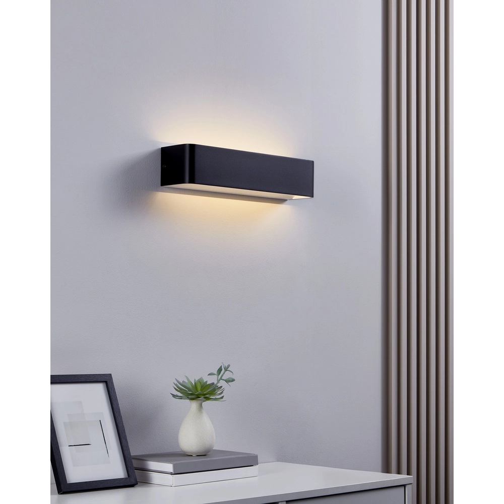 LED-Wandlampe Sania 4 37 cm – schwarz Eglo 9008606289875