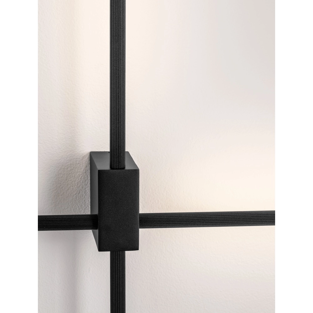 Schlanke Wandleuchte Peak schwarz Lyora 5212017473707